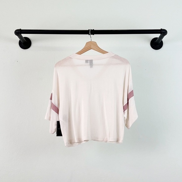 NWT Volcom Lived In Lounge Linen Cropped Short Sleeve V-Neck Tee - Picture 8 of 9